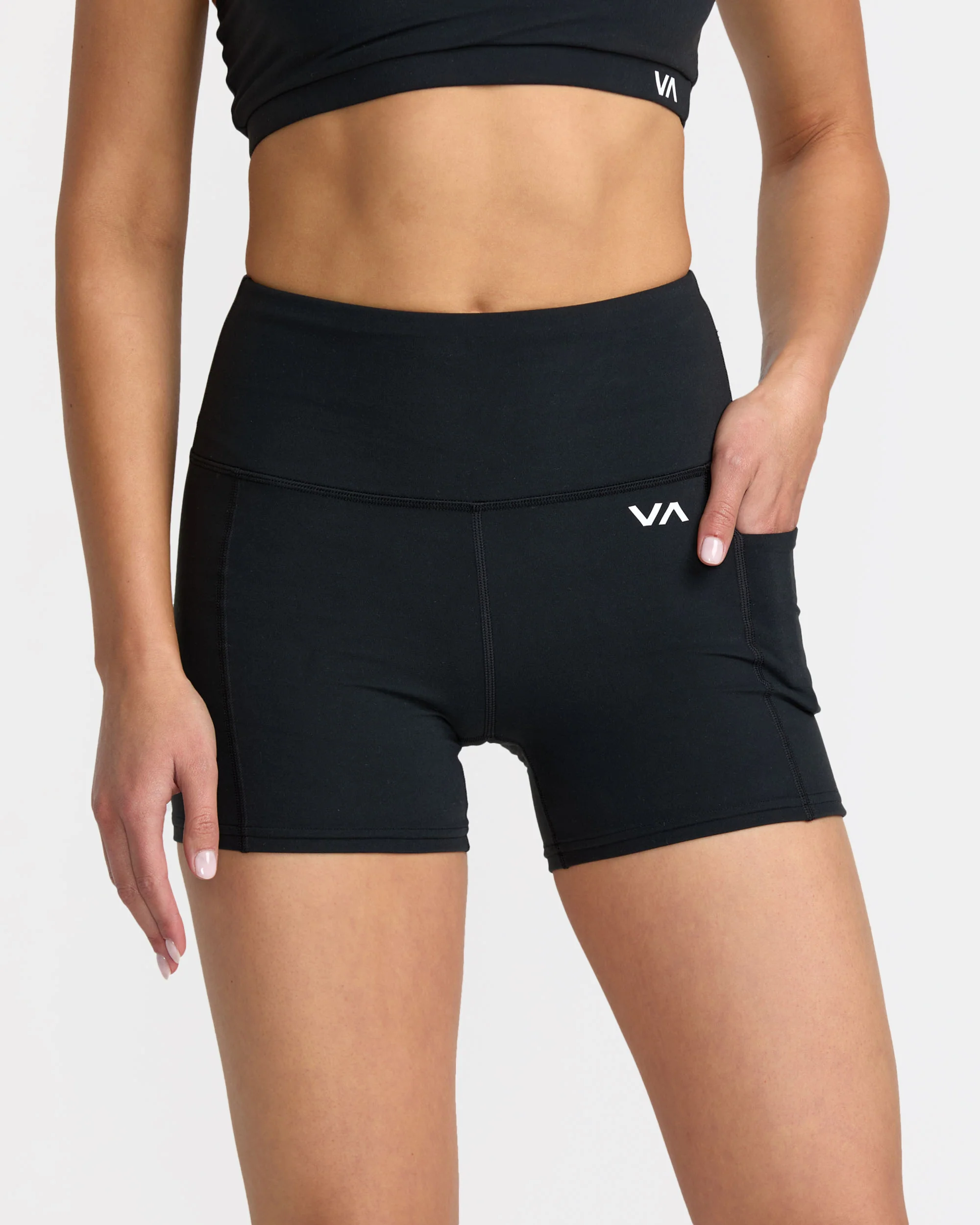 VA Essential Pocket Short II