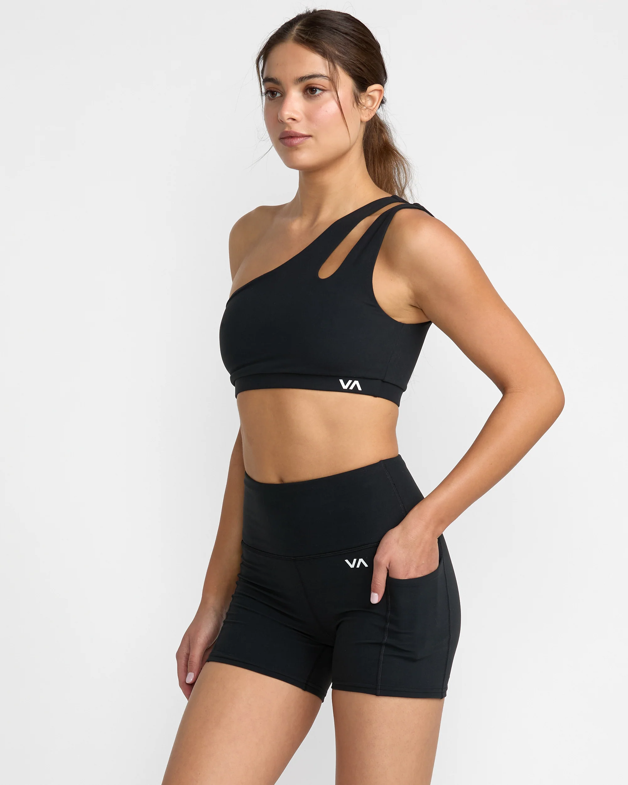 VA Essential Pocket Short II