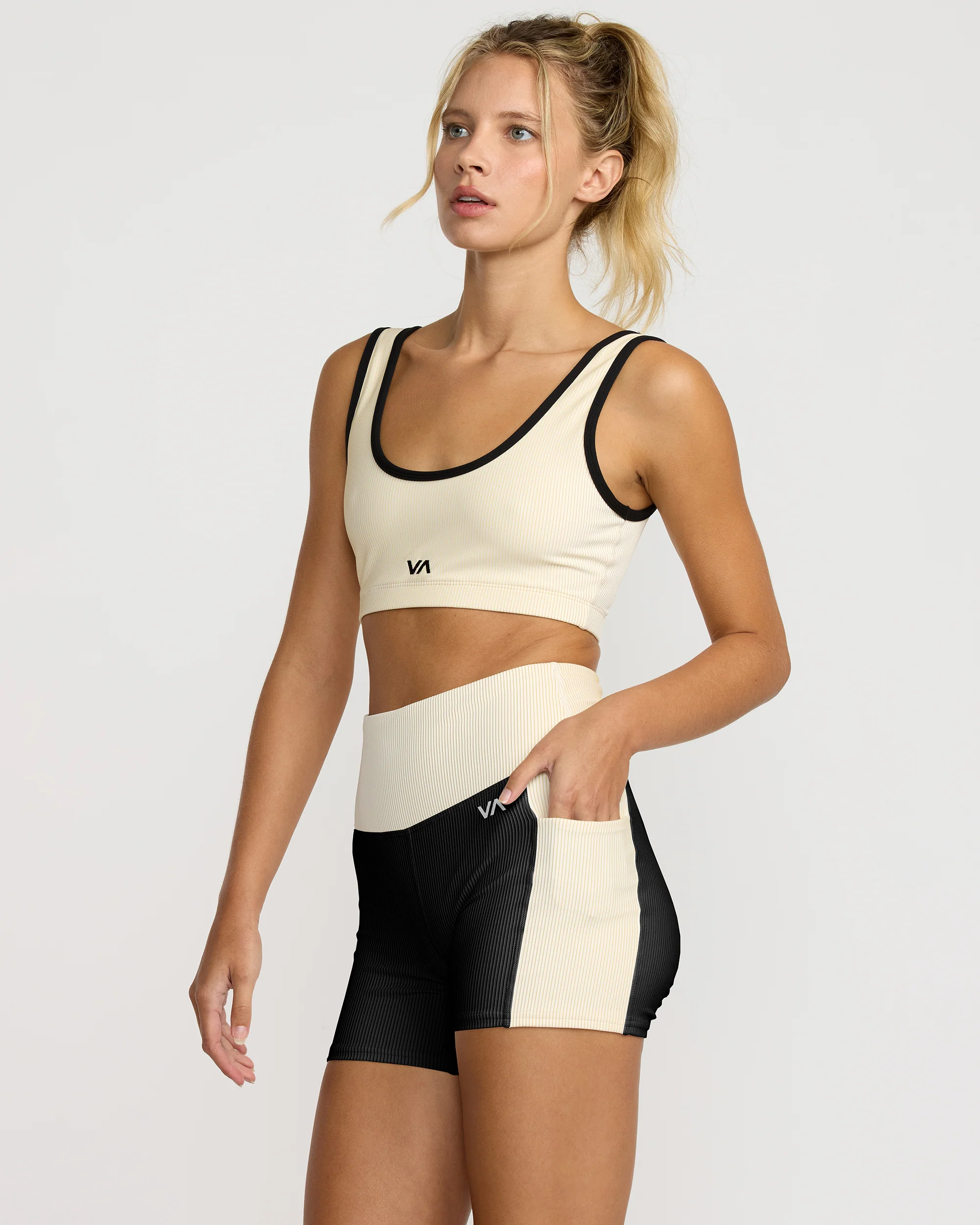 VA Essential Pocket Short II