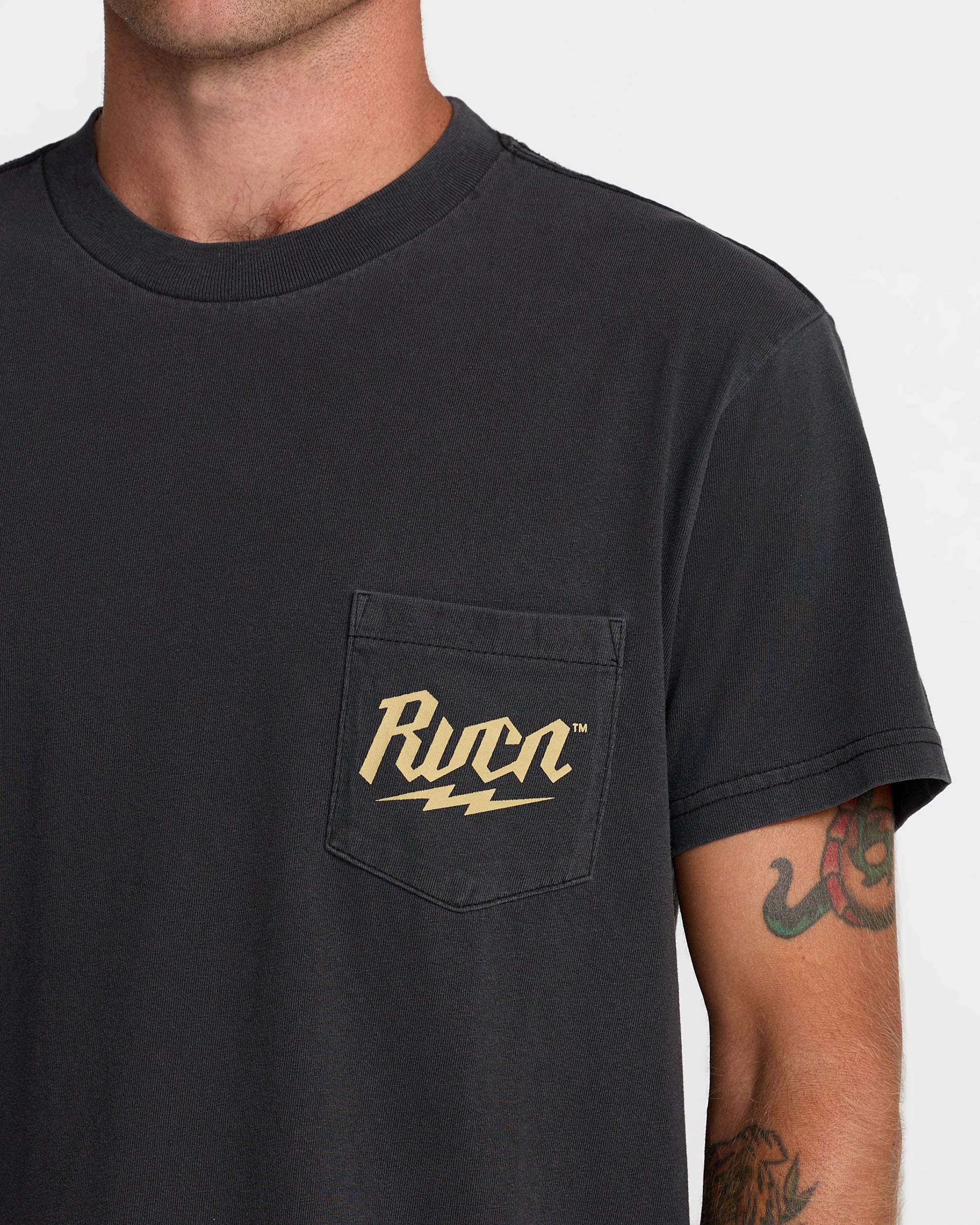 RVCA Shock Pocket Short Sleeve Tee 4 RVCA Shock Pocket Short Sleeve Tee