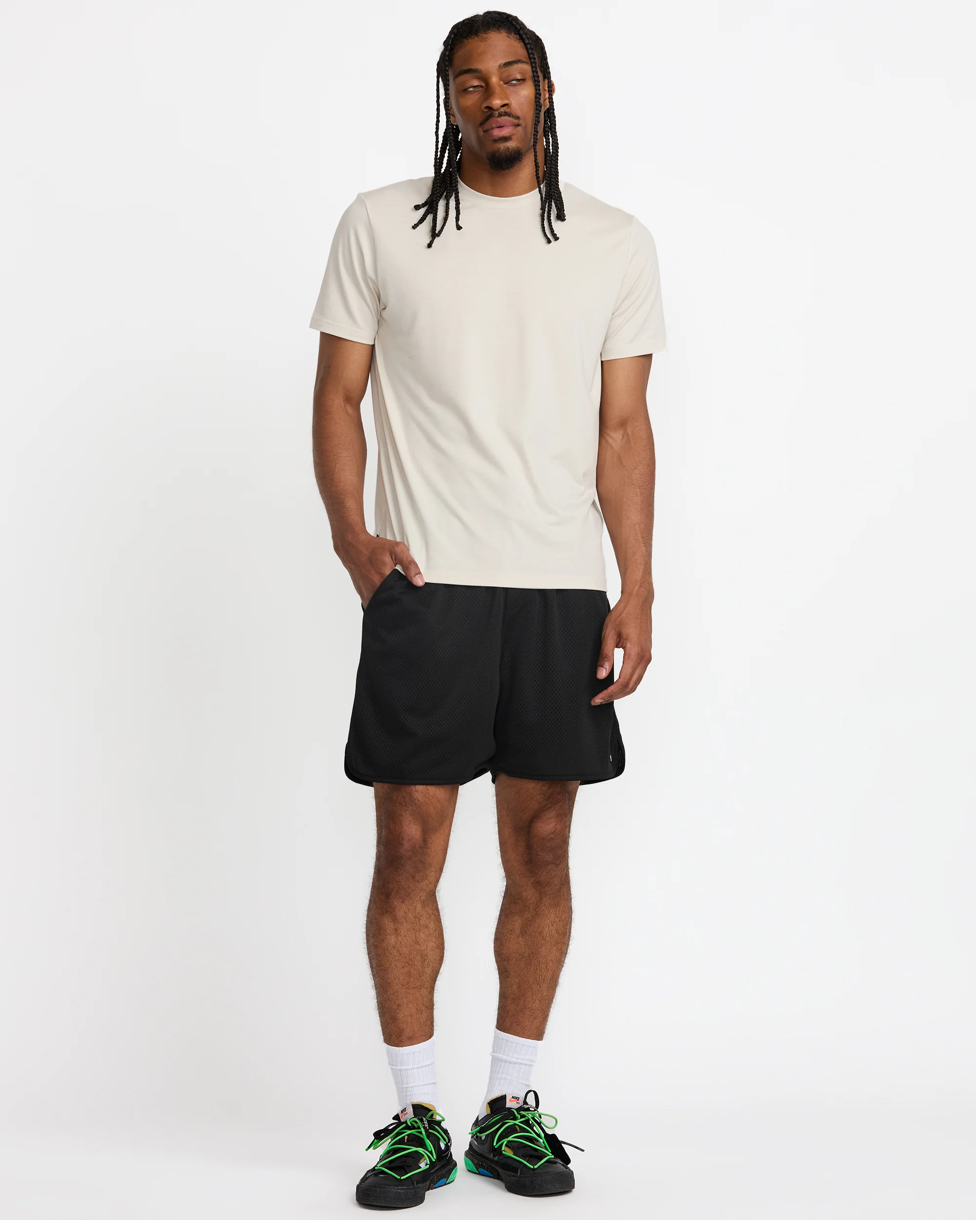 VA Essential Mesh Short 18" Short