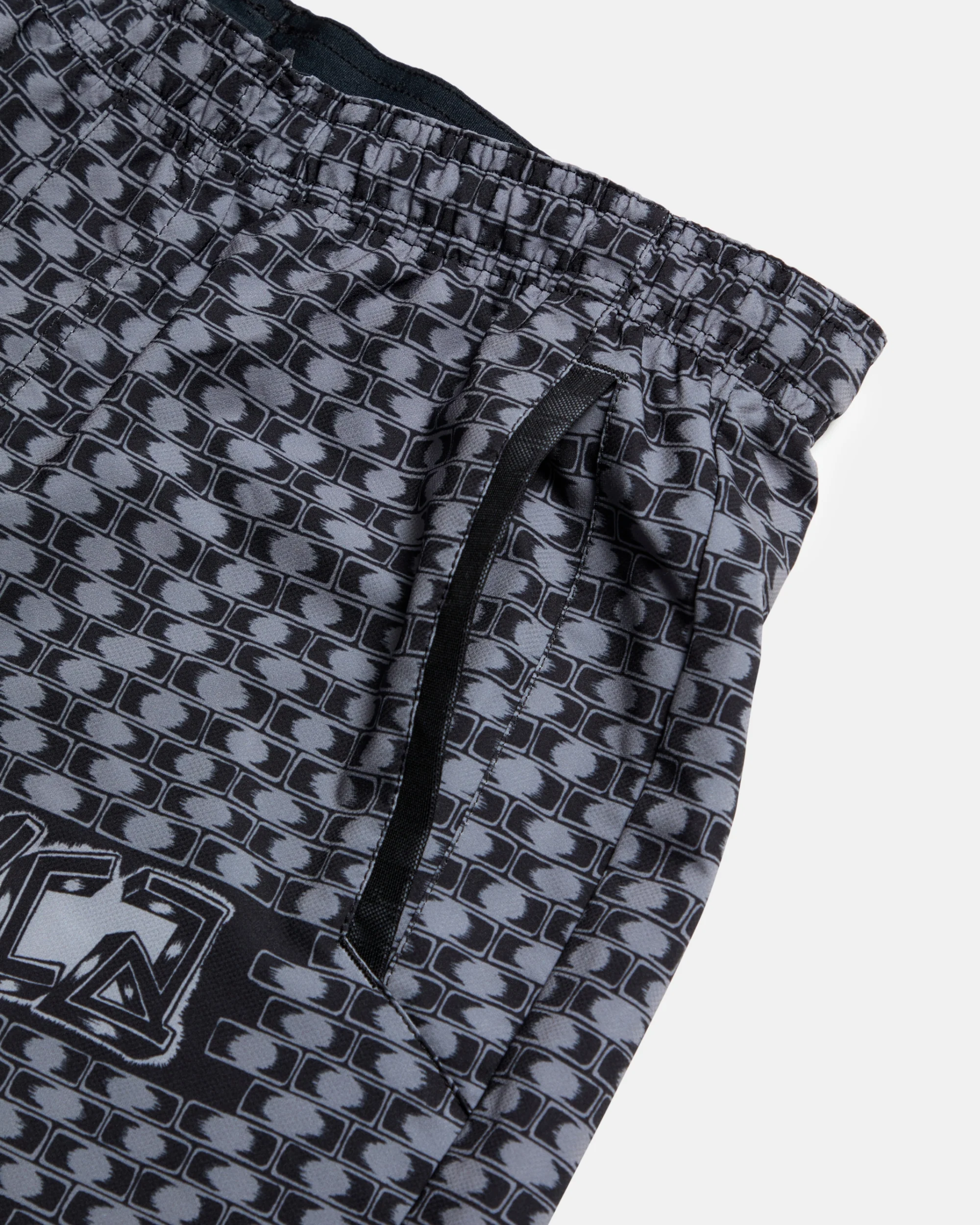 Jesse Barba Yogger Stretch 17" Short