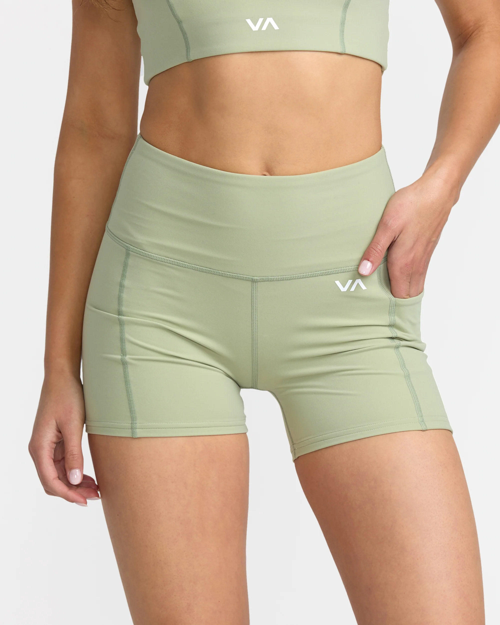 VA Essential Pocket Short II