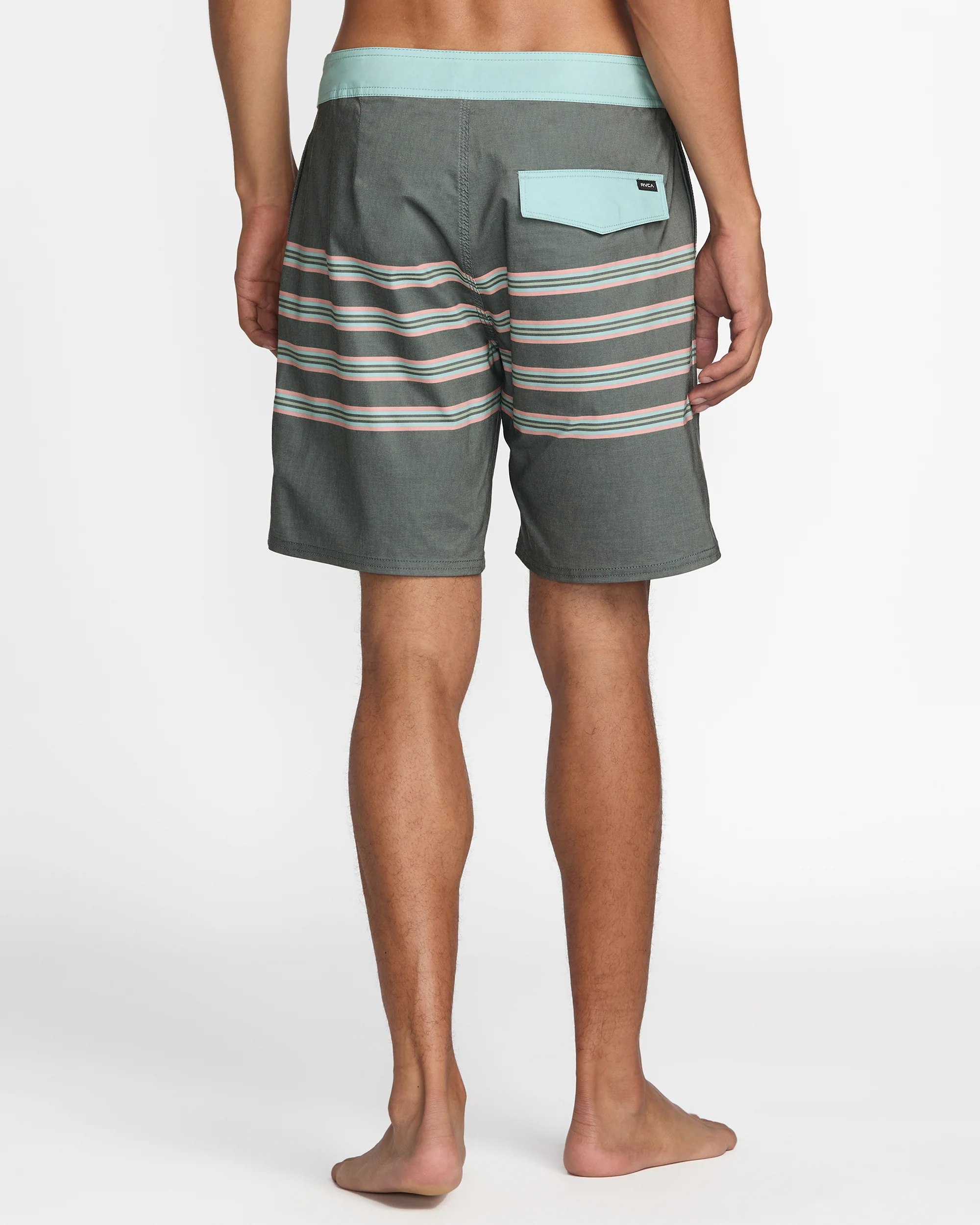County Line Trunk 18"