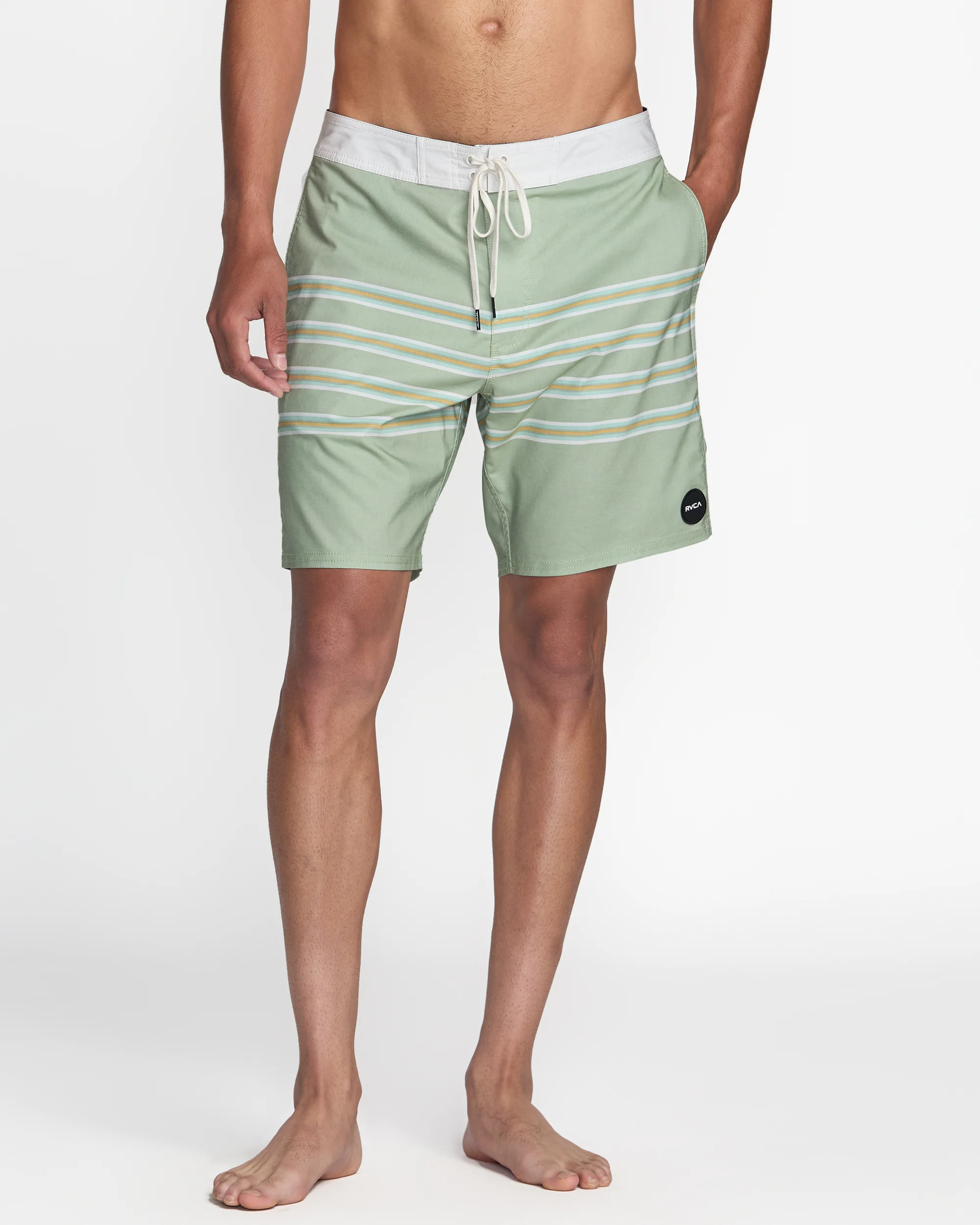 County Line Trunk 18"