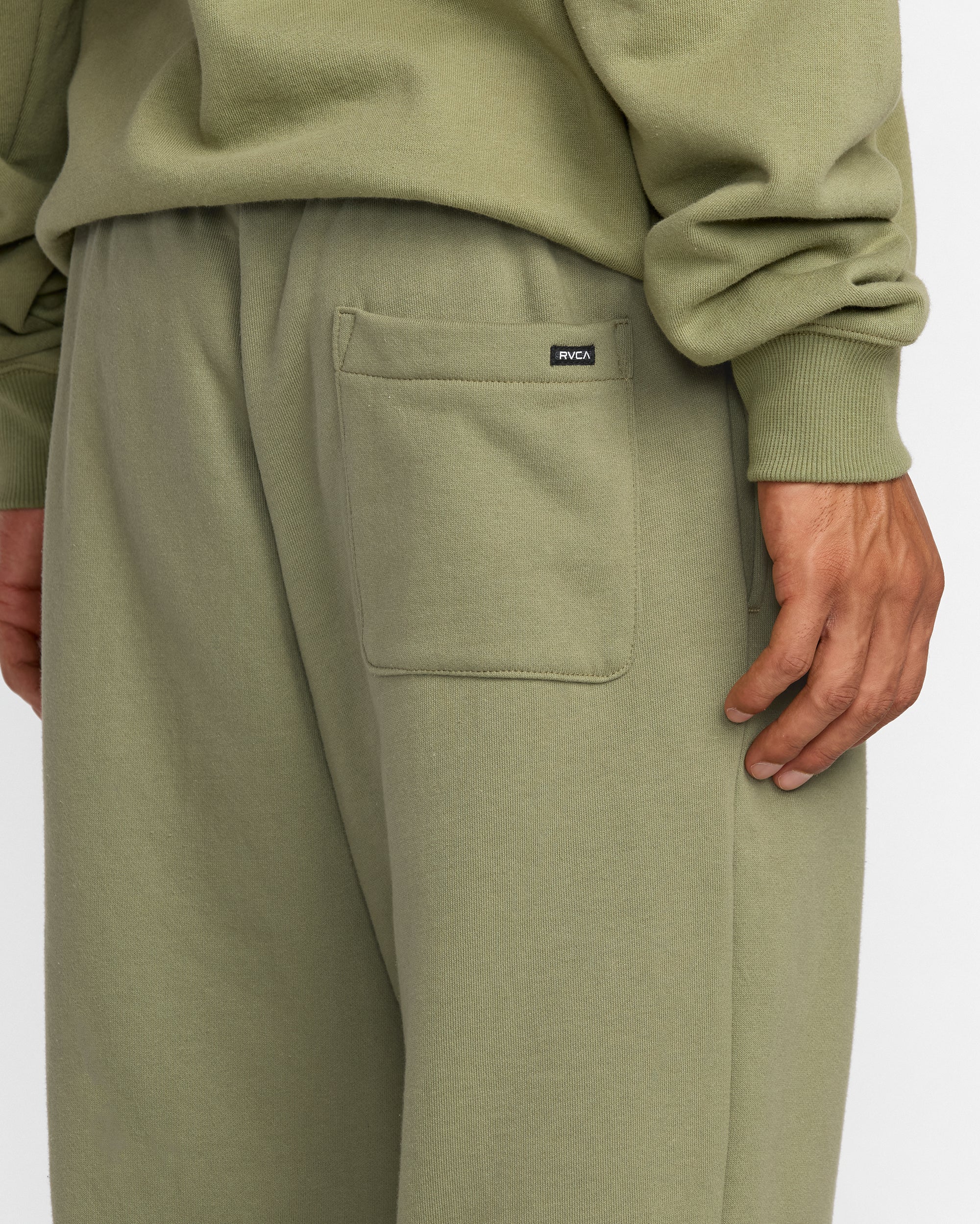 VA Essential Sweatpant 4 VA Essential Sweatpant